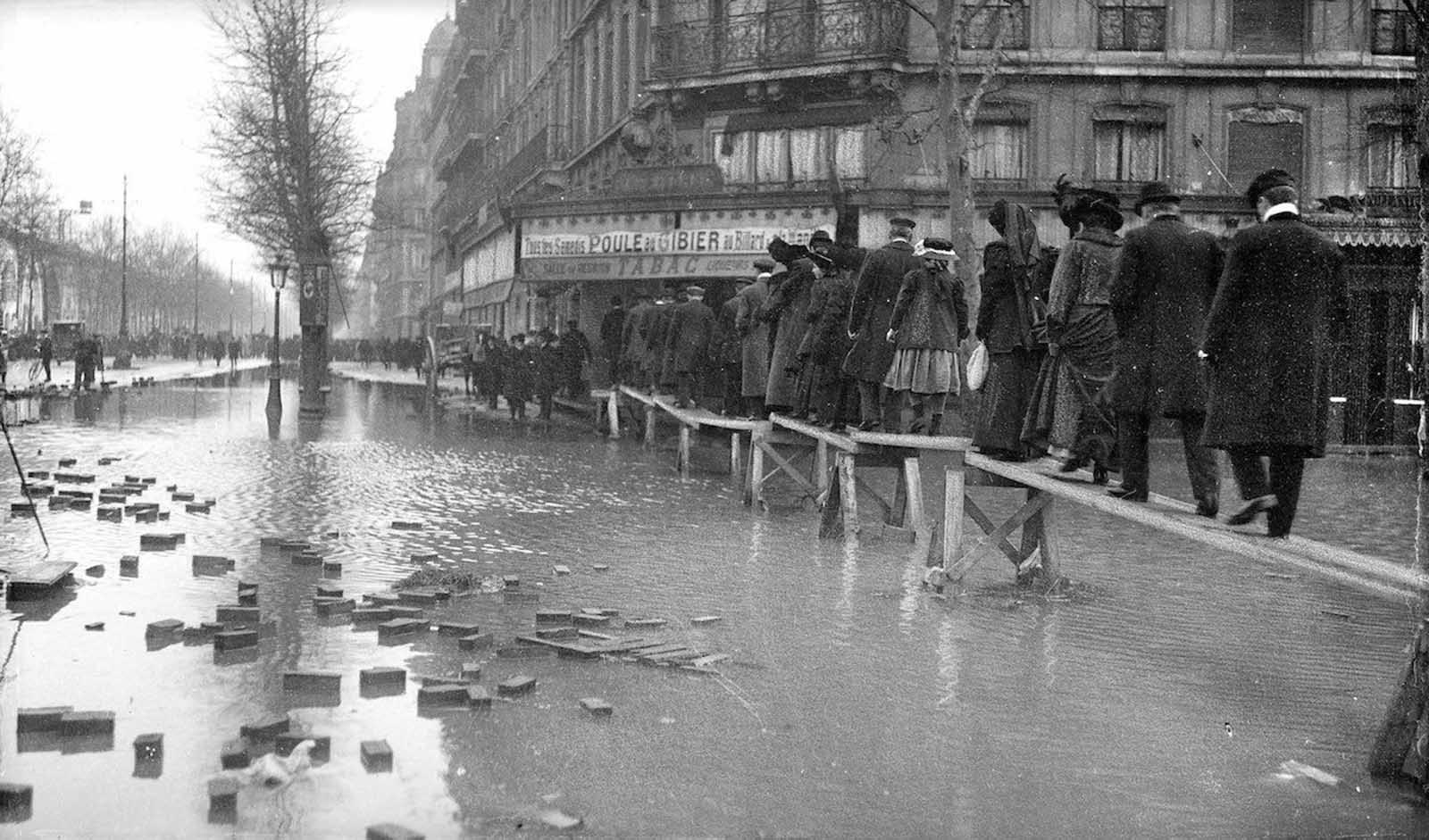 Quand Paris inondé de 1910