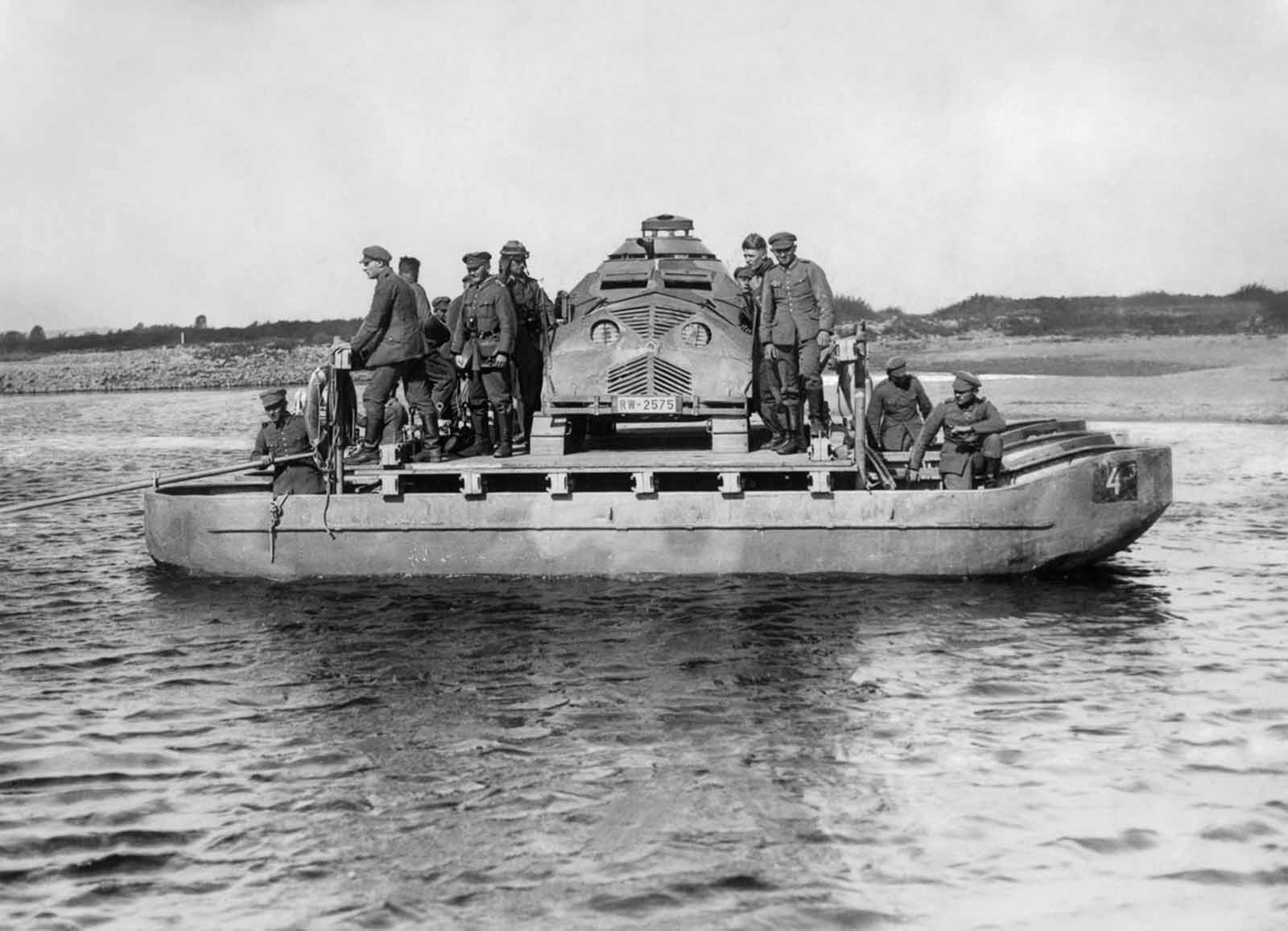 Le mannequin gonflable réservoirs de champs de bataille, 1918-1945