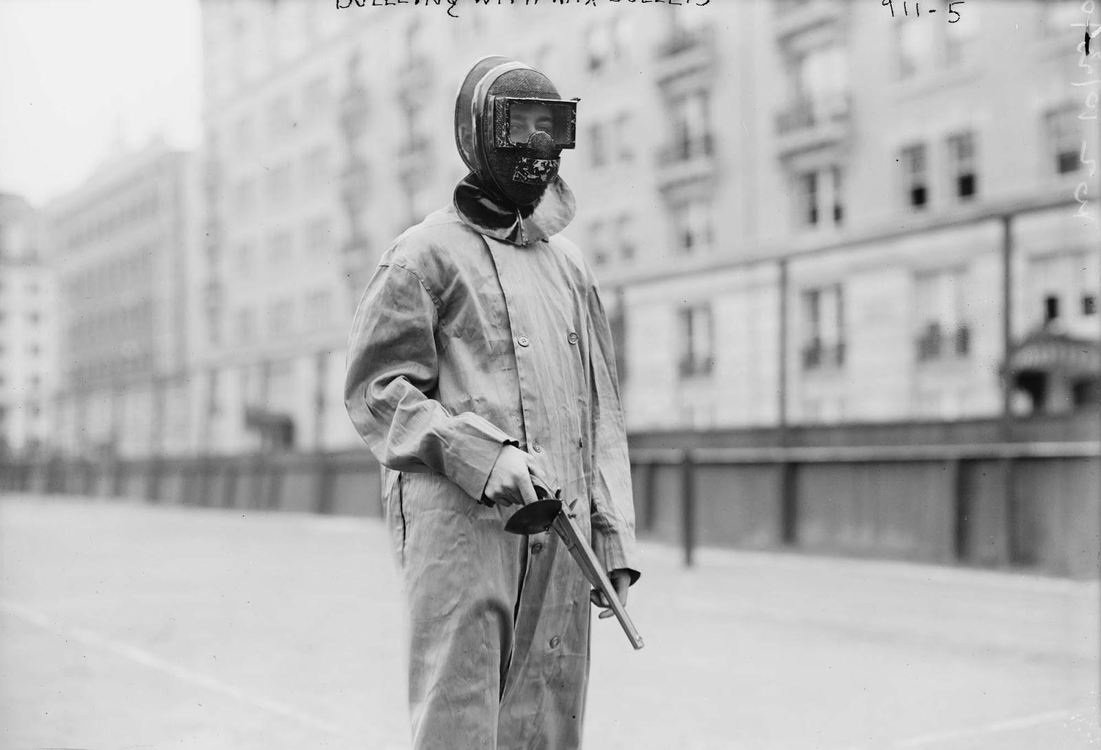 Duel avec de la cire de balles, 1909