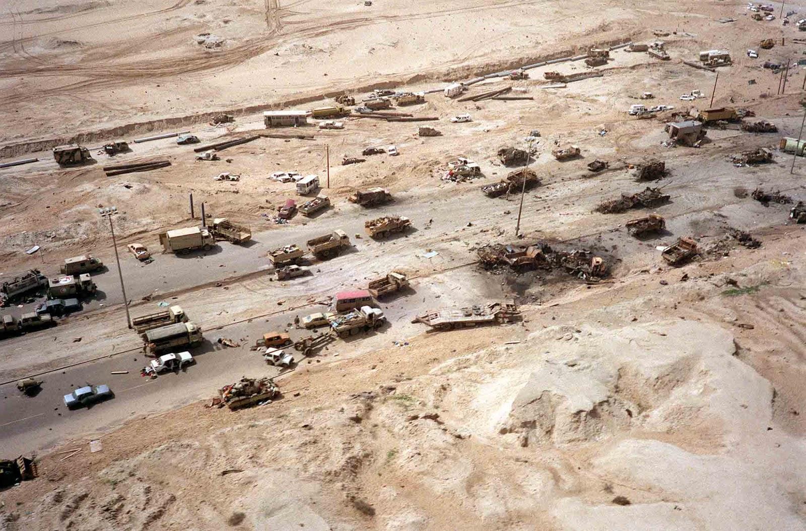 L'autoroute de la Mort, le résultat des forces Américaines bombardement de retraite des forces Irakiennes, au Koweït, en 1991