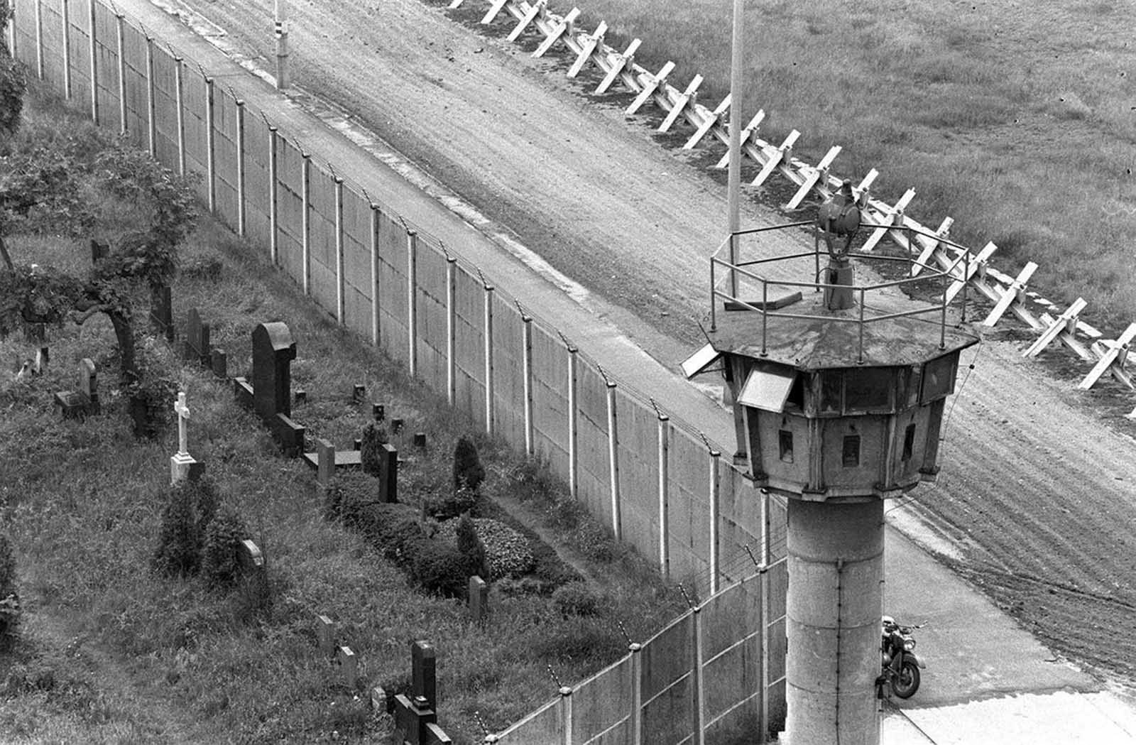 L'histoire du Mur de Berlin en images, 1961-1989