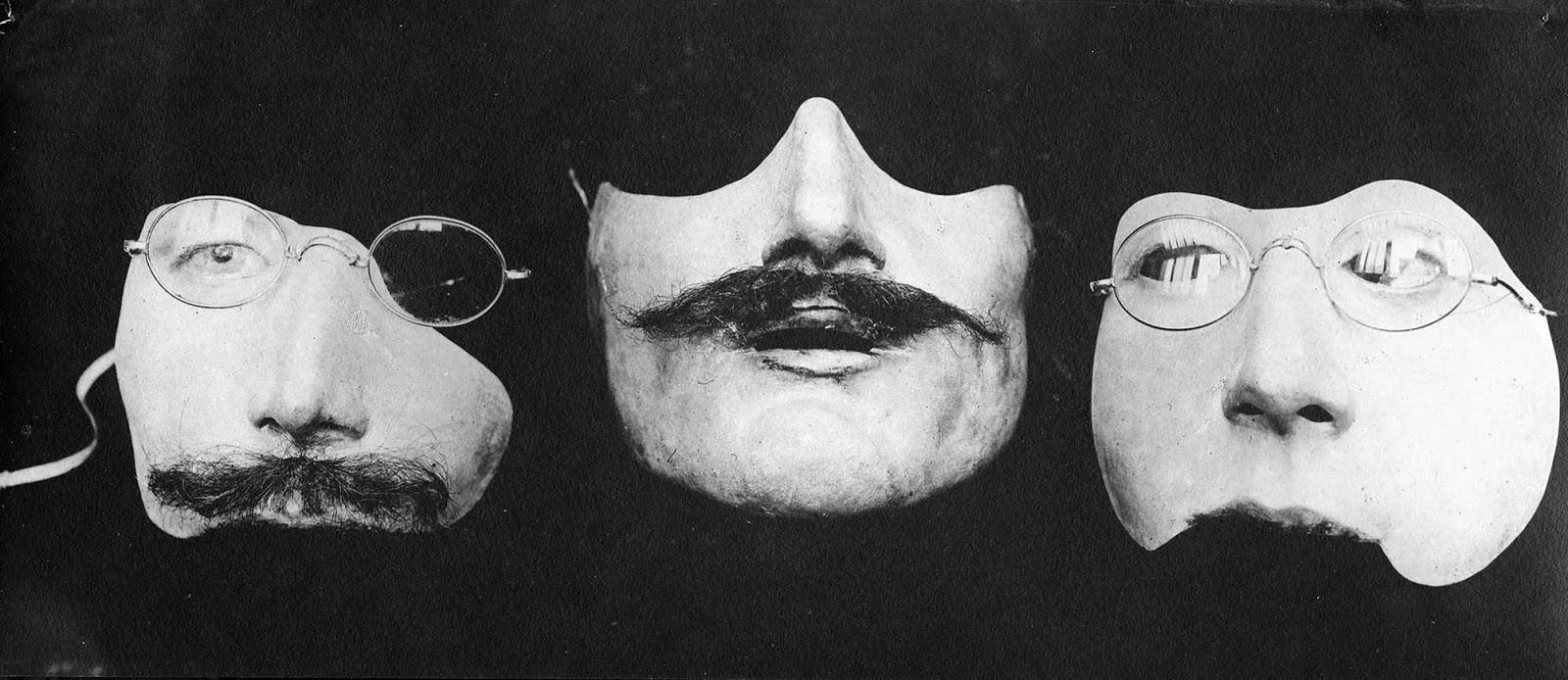 Anna Coleman Ladd faire des masques portés par les soldats français avec des visages mutilés, 1918