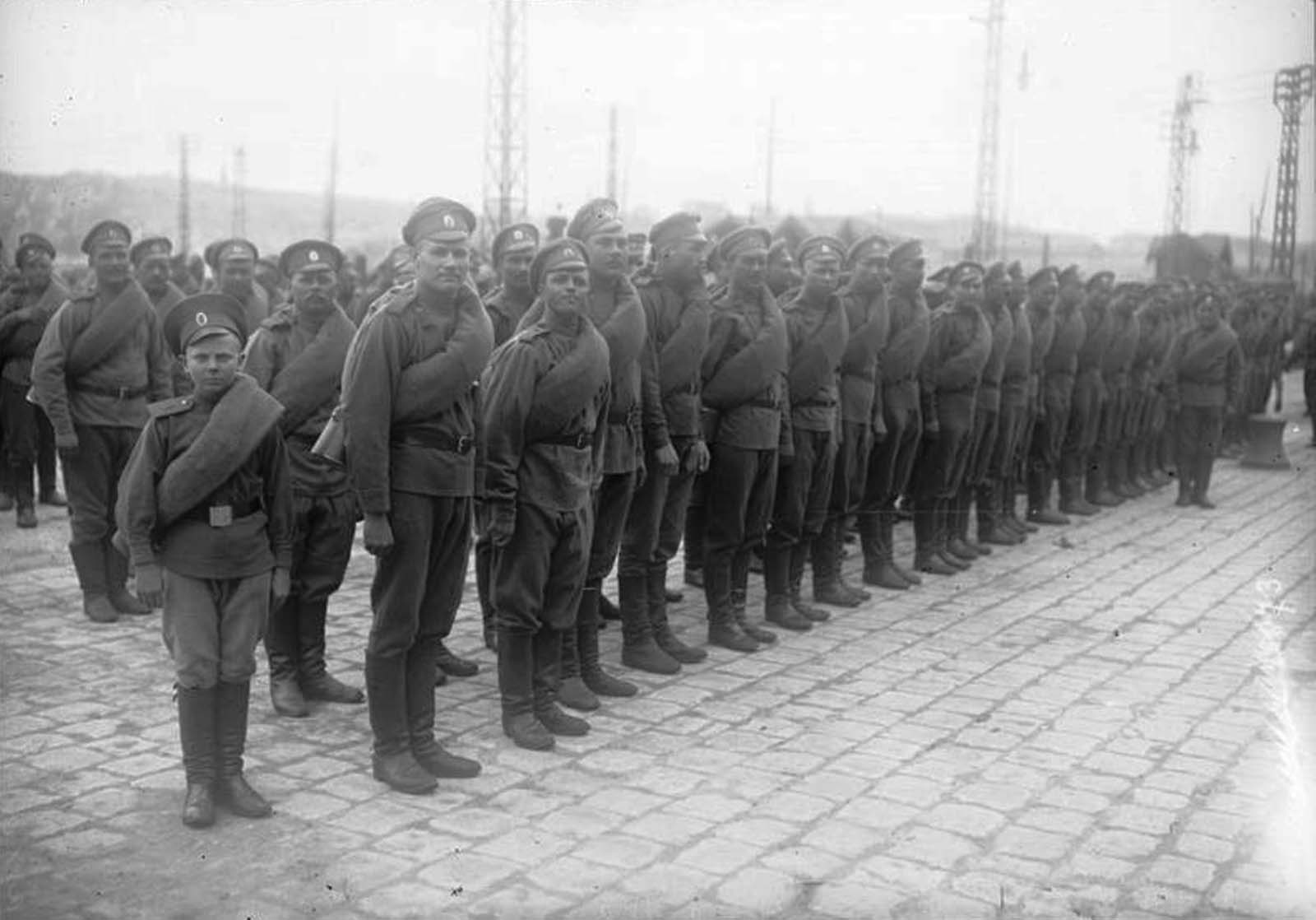 Le russe de la Force Expéditionnaire arrive à Marseille, 1916