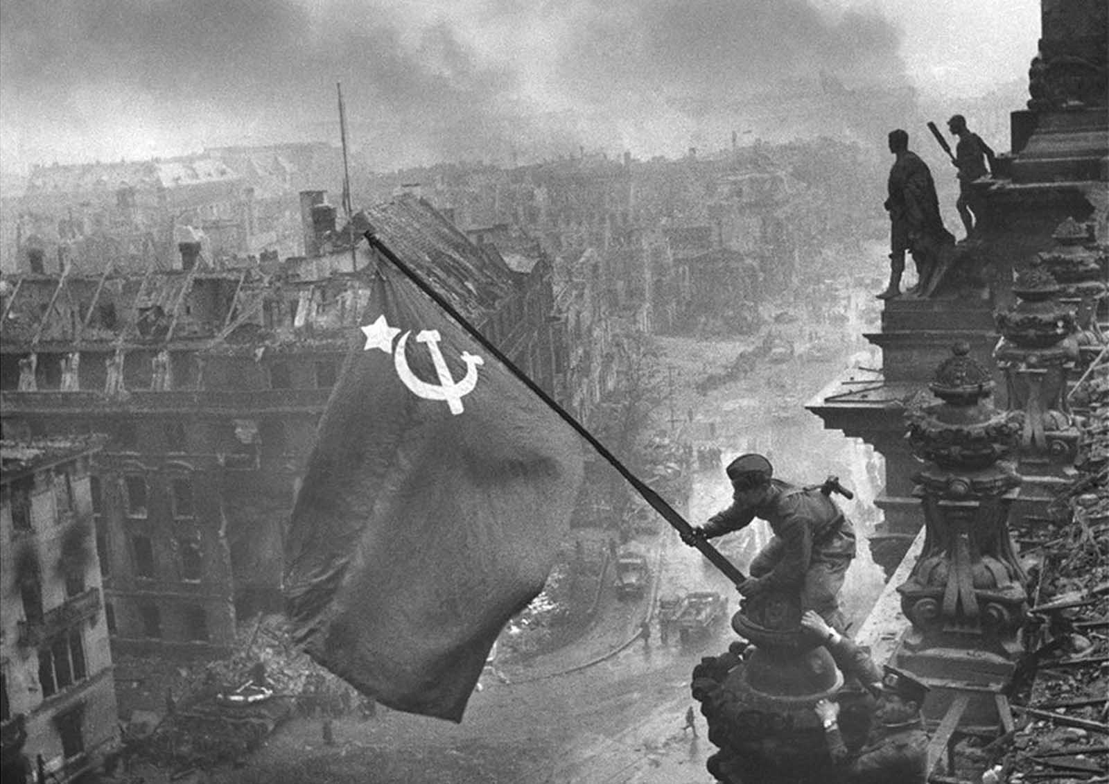 Les derniers jours de l'Allemagne Nazie, 1945