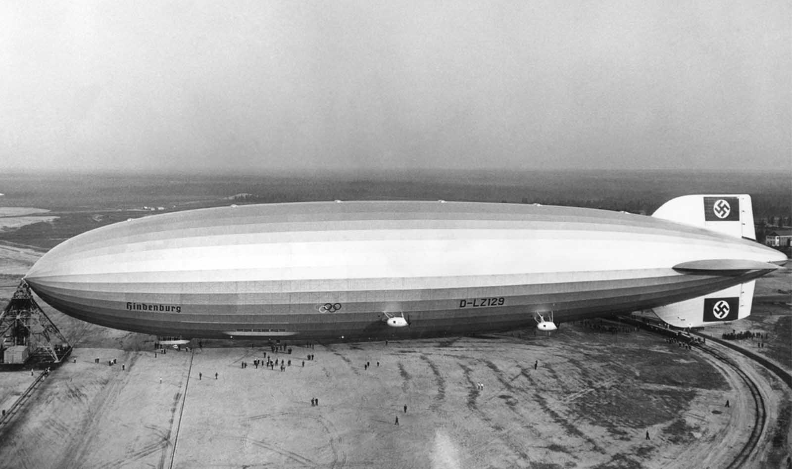 La Catastrophe du Hindenburg en images, 1937