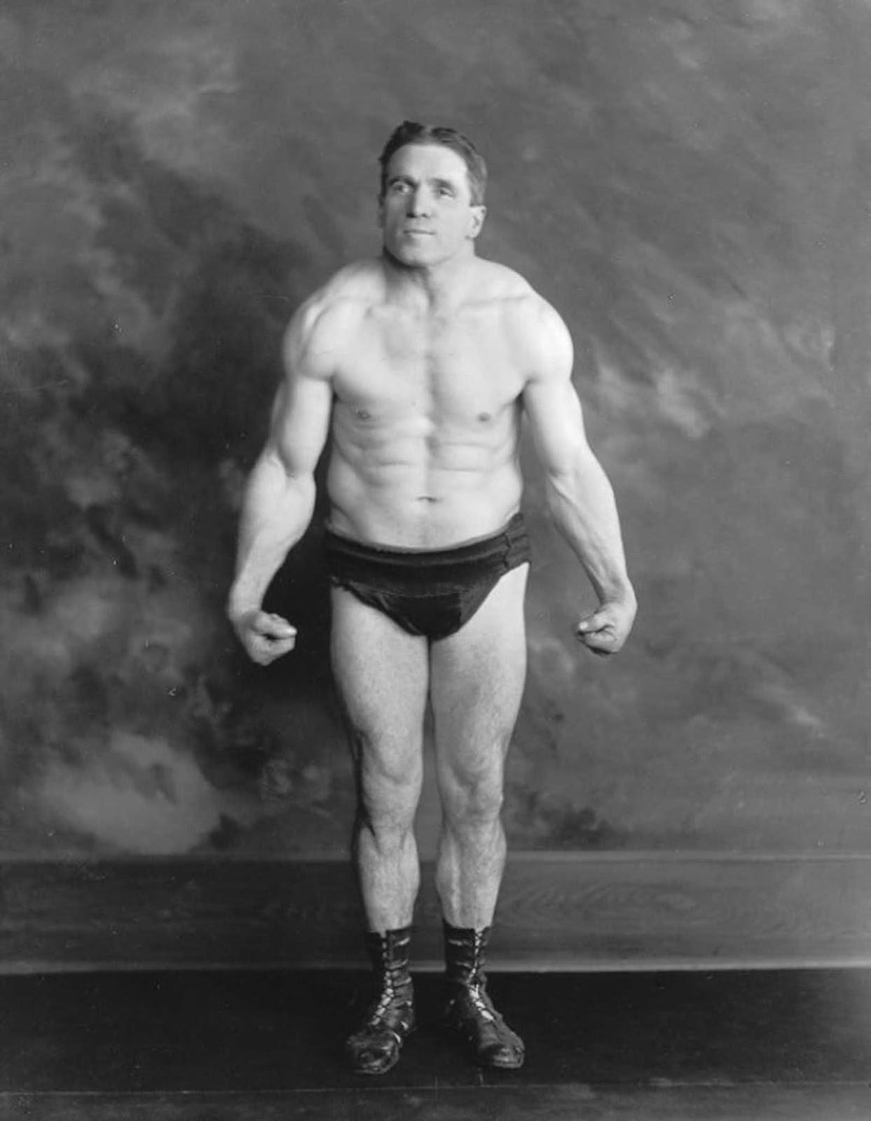 Le premier moderne, les bodybuilders, les années 1900