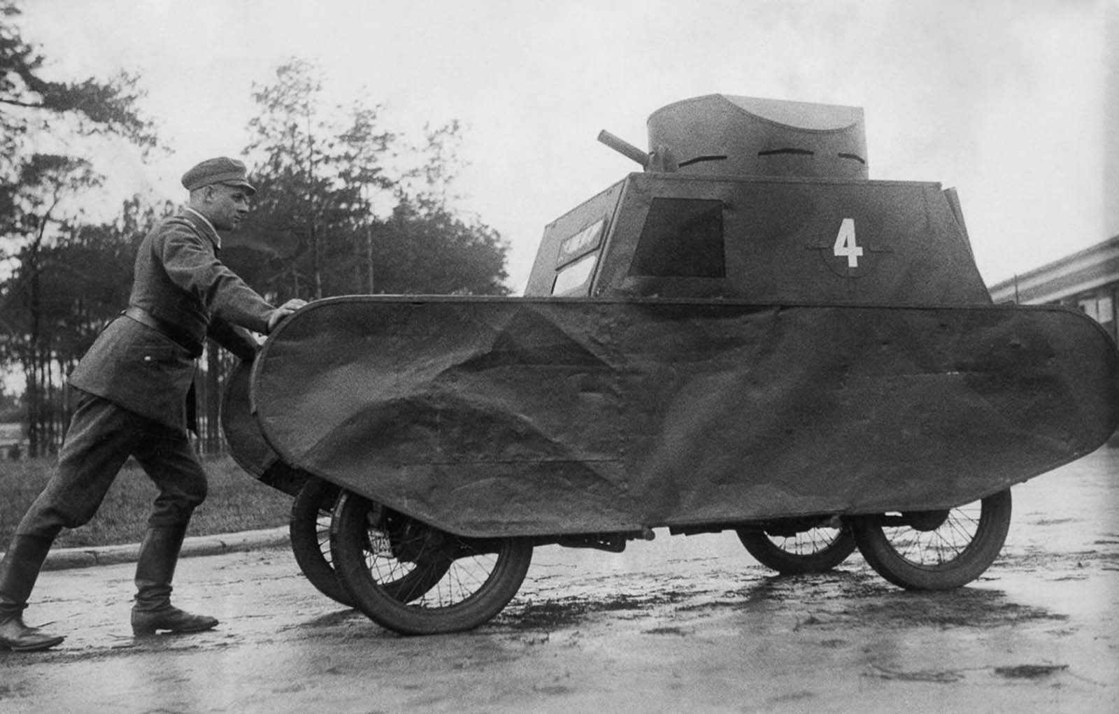 Le mannequin gonflable réservoirs de champs de bataille, 1918-1945