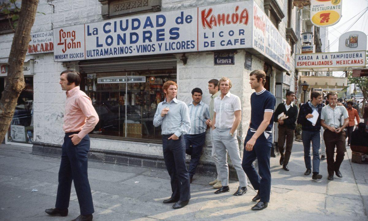 De Football Dans Les années 1970: Quand les Footballeurs Voulais Un verre, Fumer Une cigarette Et De Ramener la Pendaison