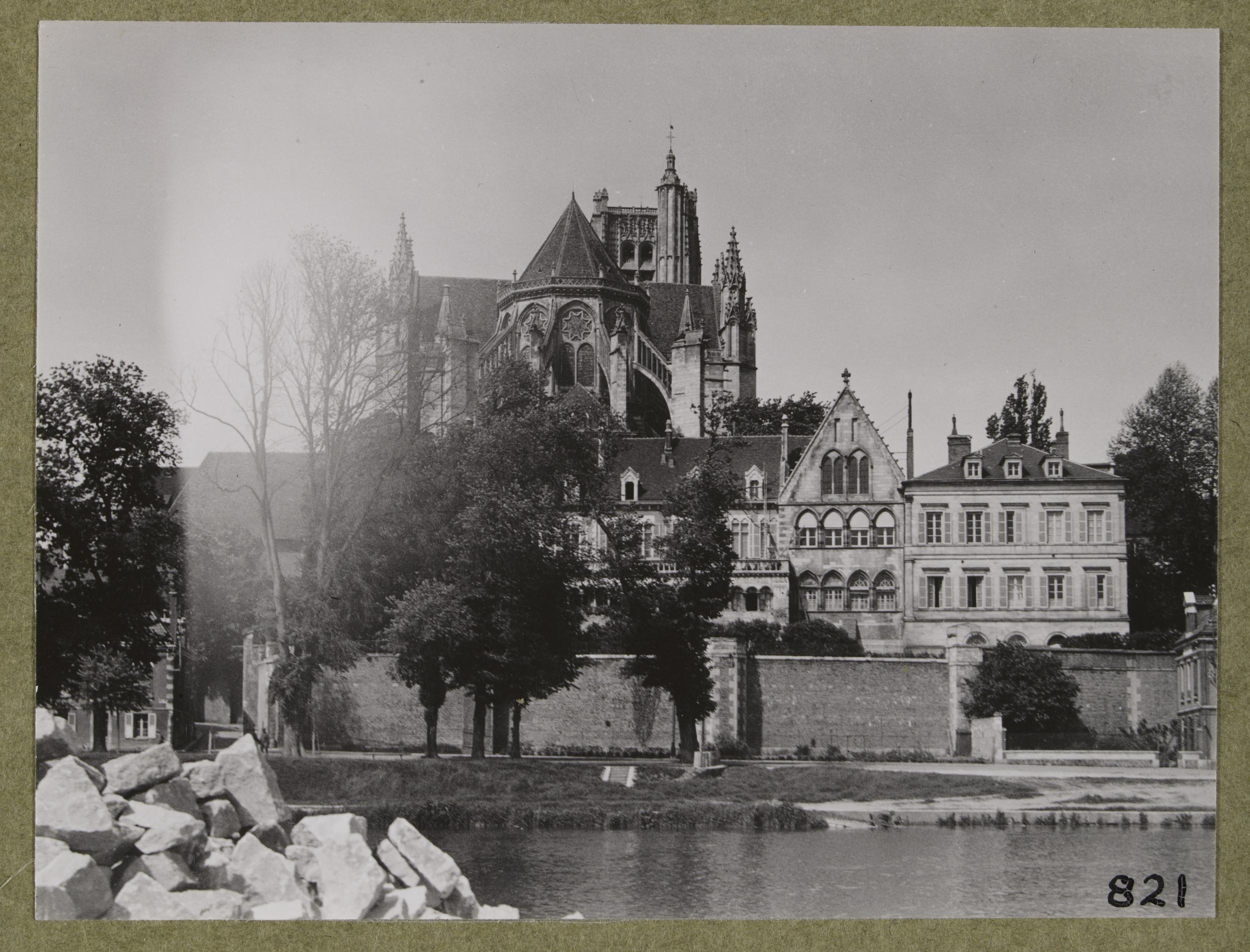 Vue sur Notre Dame et Paris – 1920