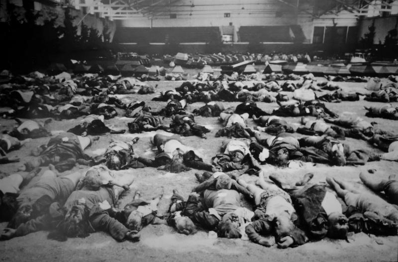 Corps des habitants de Cologne, des morts britannique bombardement en juin 1943