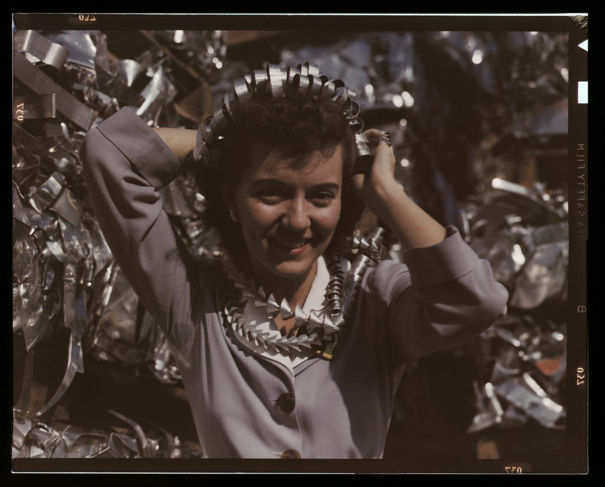 Femmes À La Guerre: Lush Kodachrome Photos Des Ingénieurs À La Douglas Aircraft Company