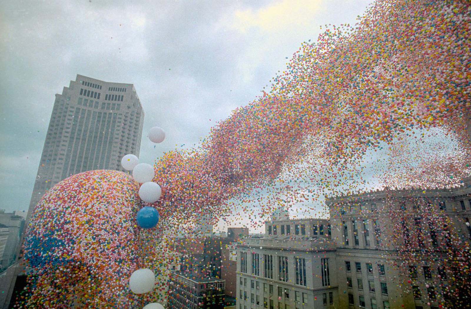 Каким человеком становится шариков. Кливленд 1986 воздушные шары. Balloonfest 86. Трагедия фестиваля воздушных шаров Balloonfest США Г Кливленд 1986 г. 1986 Шарики Кливленд шарики.