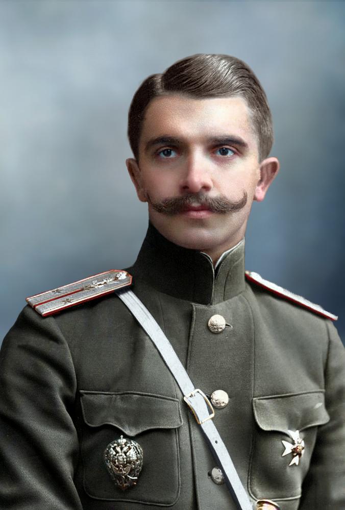 Portraits colorés captivants de combattants russes pendant la Première Guerre mondiale