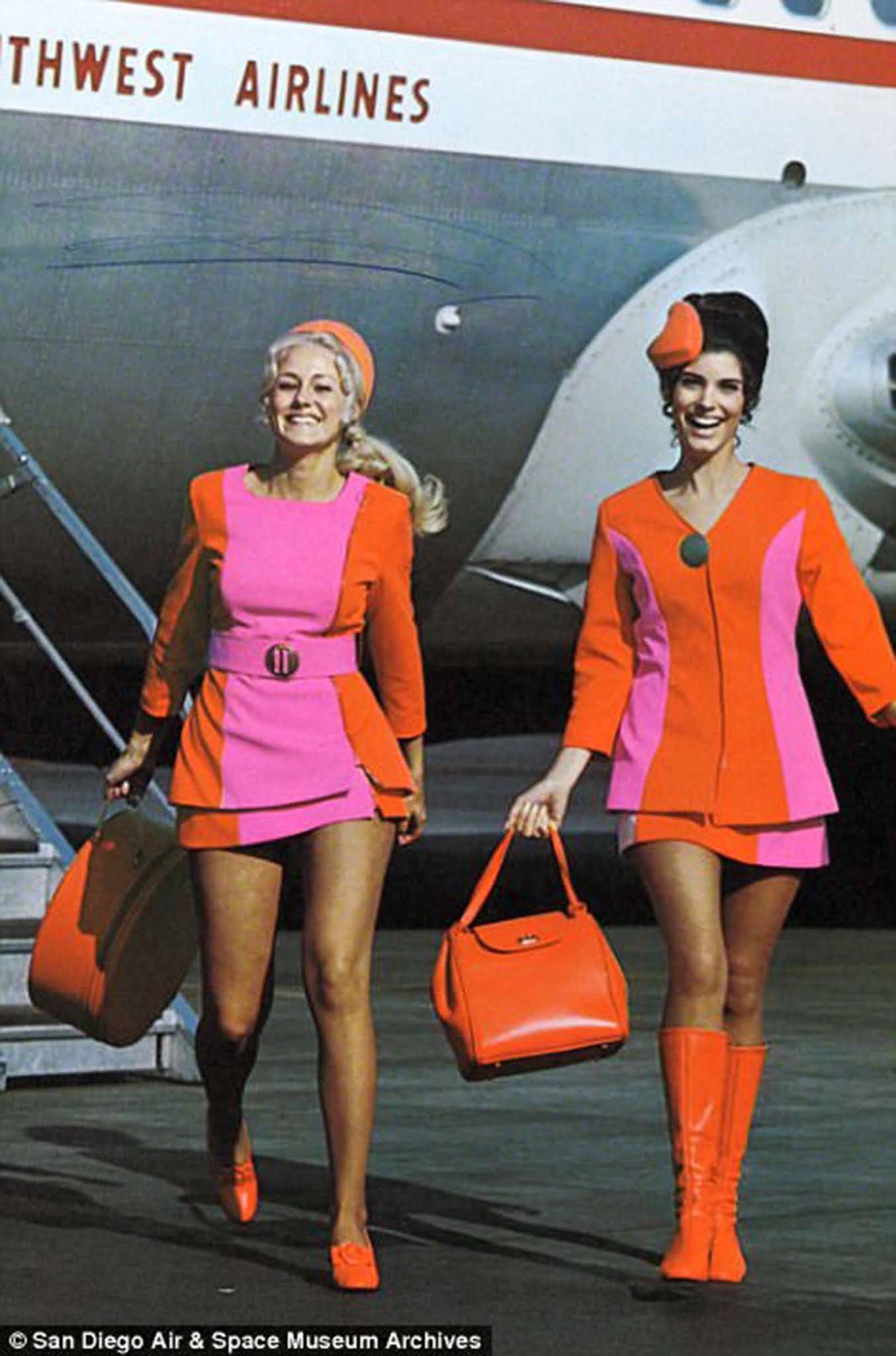 Un regard historique sur les hôtesses sexy des années 1960-1980