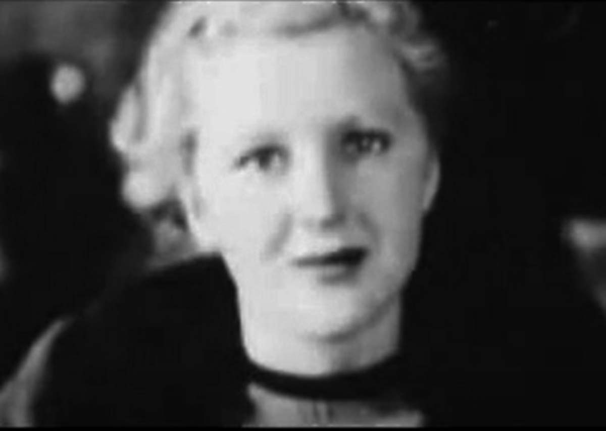 L'histoire d'Eva Braun: la vie et la mort avec le Führer, 1912-1945