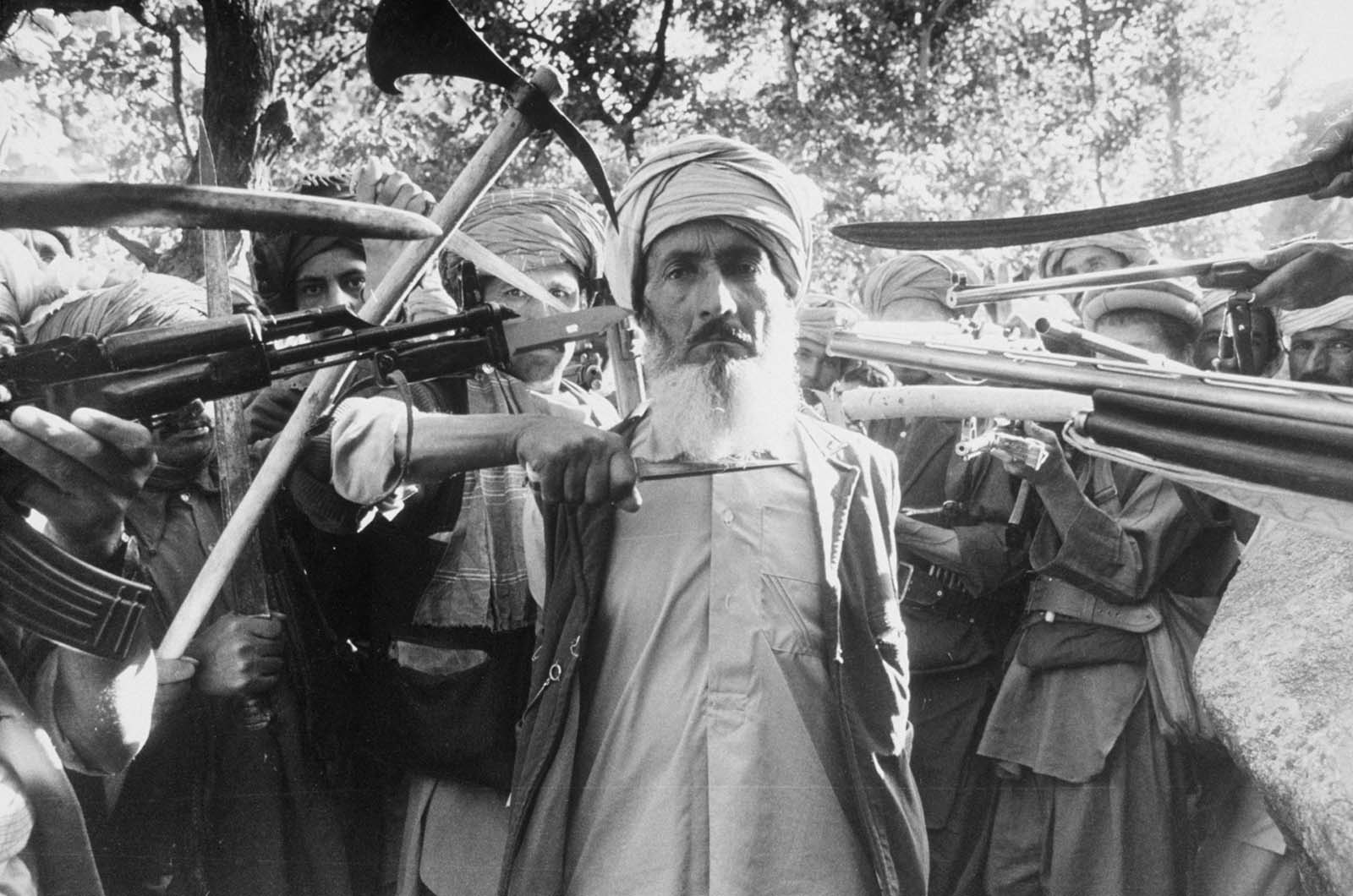 Exécution d'un traître pendant la guerre en Afghanistan, 1980