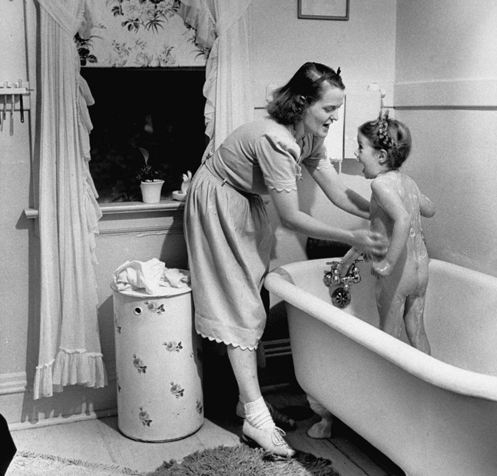 Dans la vie d'une mère américaine traditionnelle, 1941