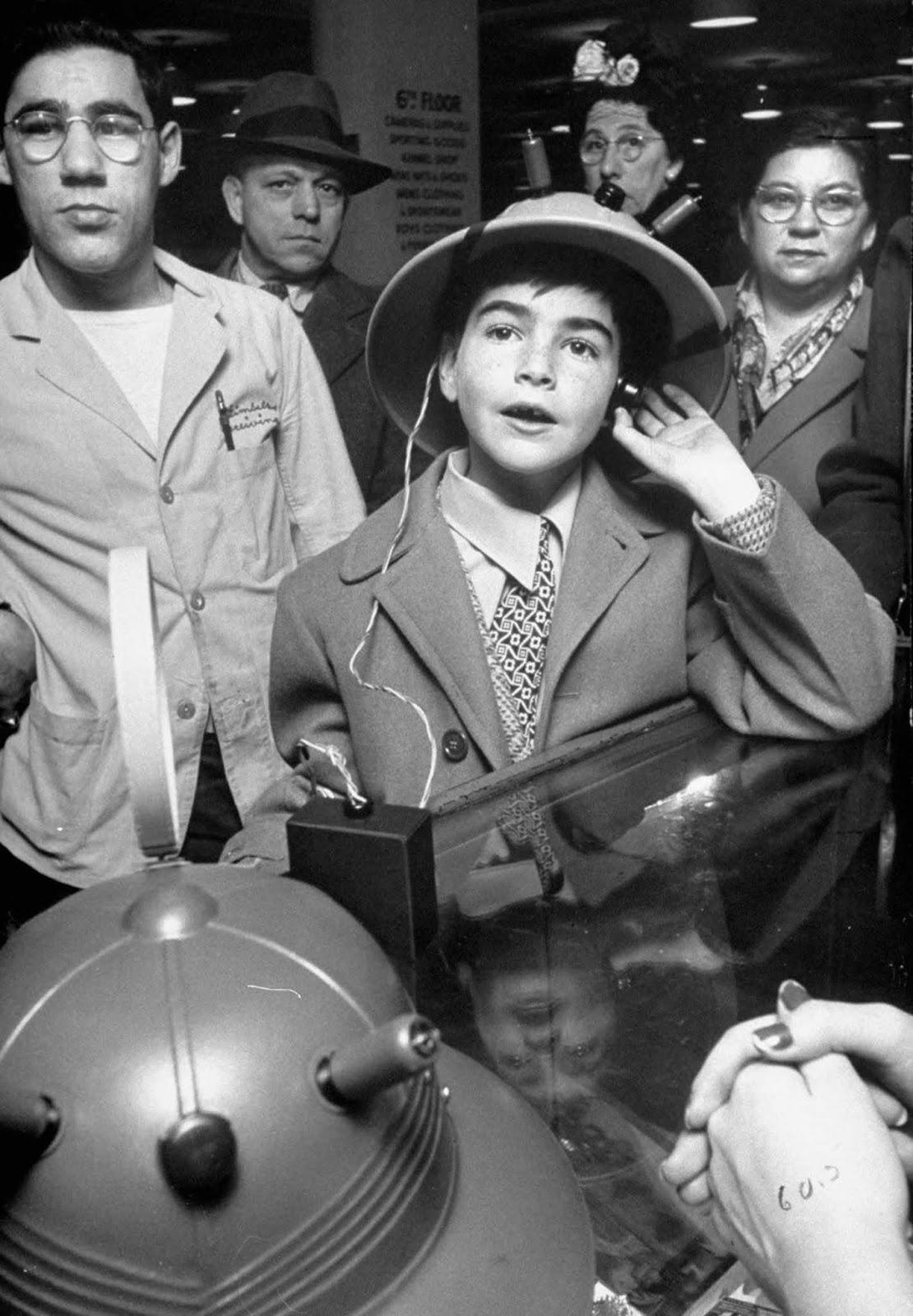L'histoire du Radio Hat, 1949