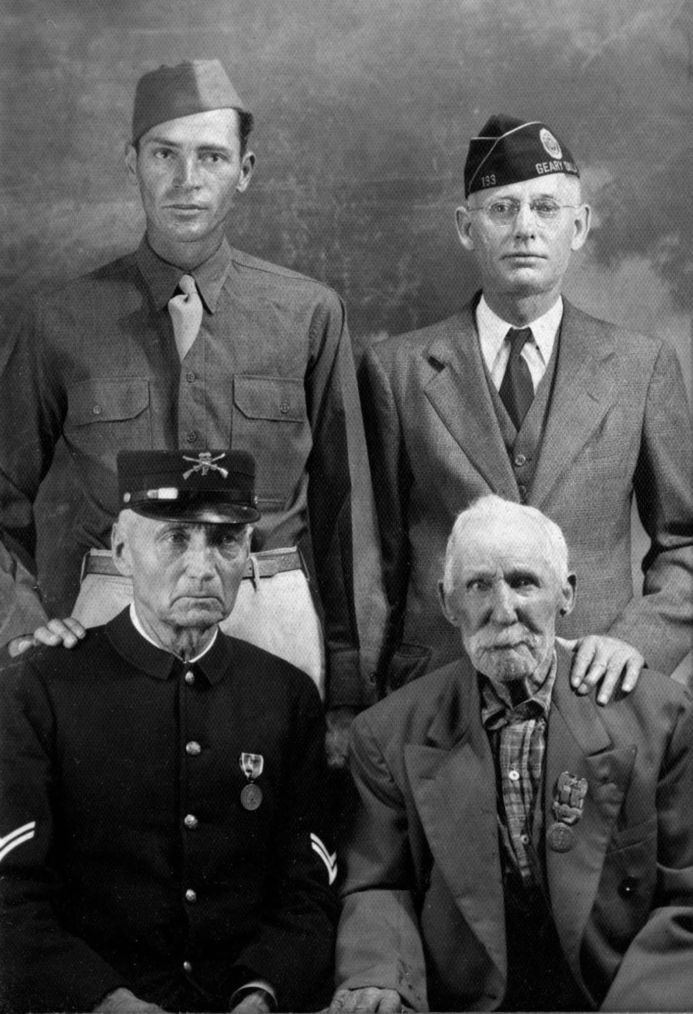 Vétérans de quatre guerres différentes de la même ville de Geary, Oklahoma, 1940