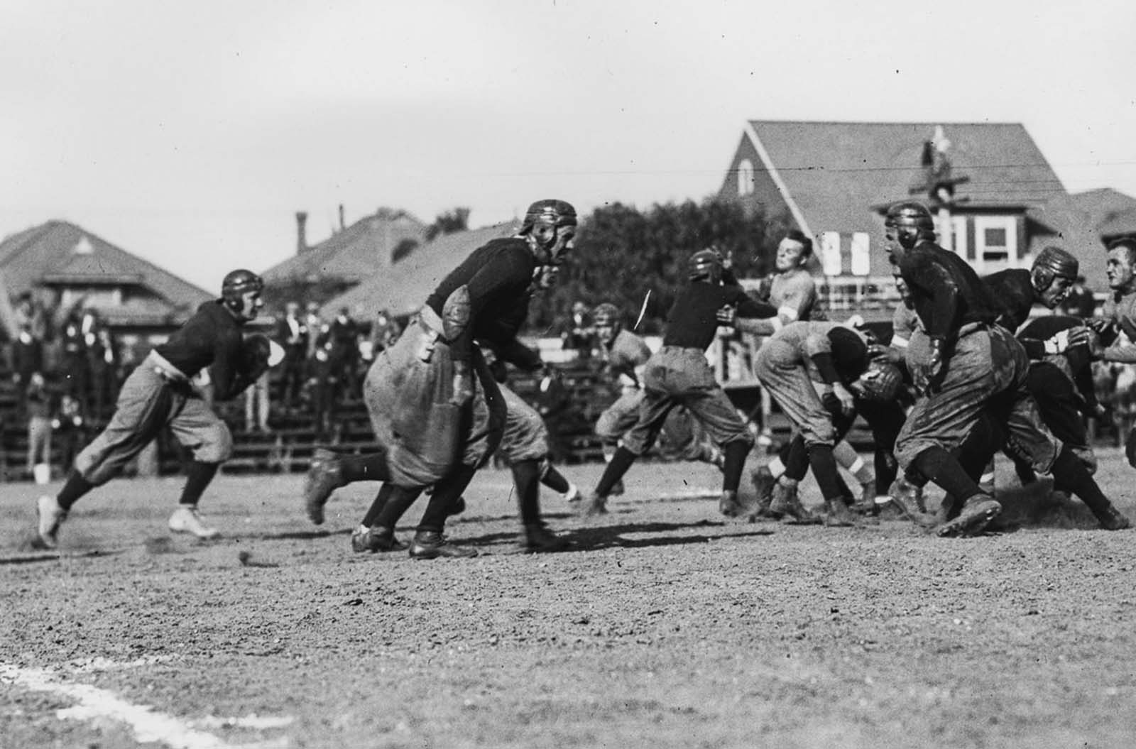Les premiers jours violents du football américain, 1902-1924