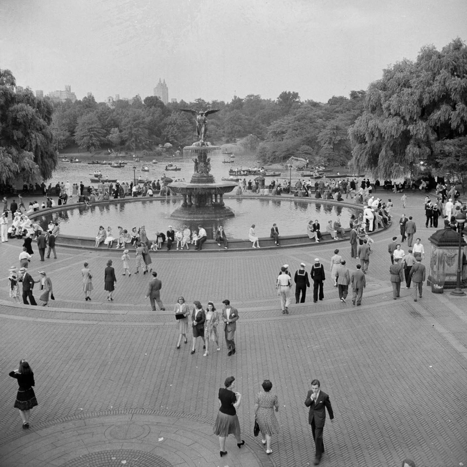 Photographies oubliées d'un dimanche de fin d'été à Central Park, 1942