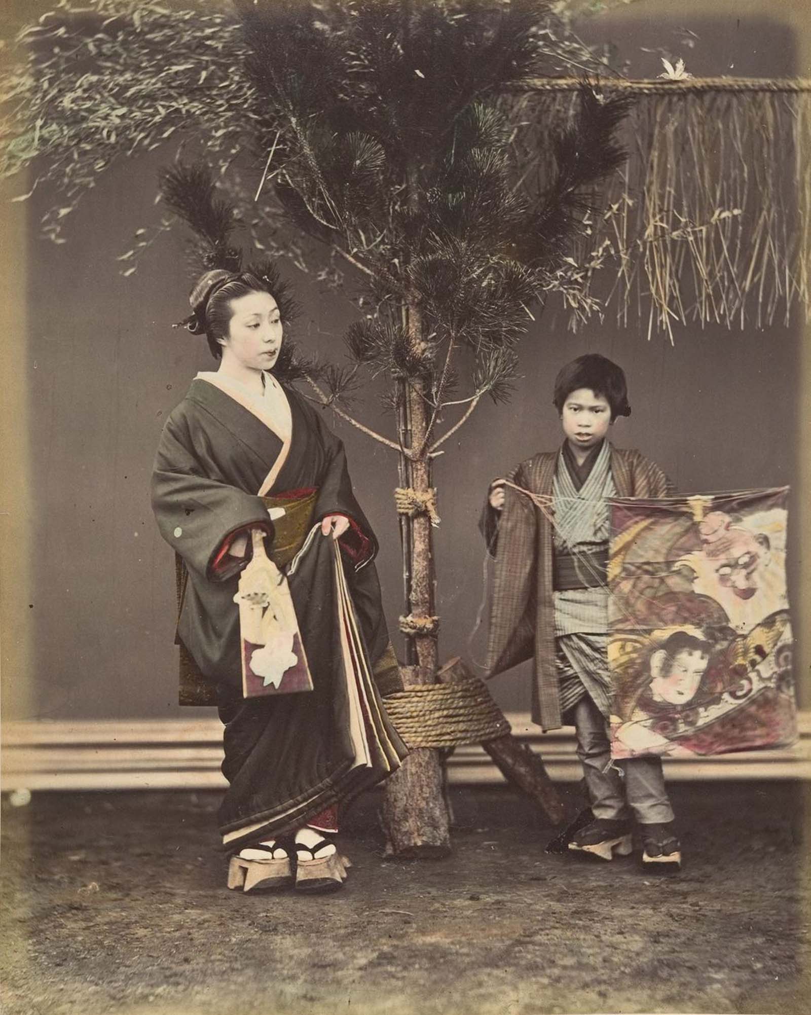 Photographies coloriées à la main du Japon au bord de la modernité, 1870