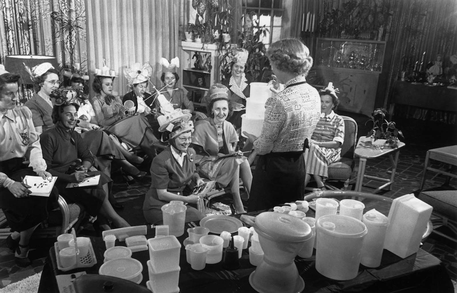 L'histoire des soirées Tupperware en images, 1950