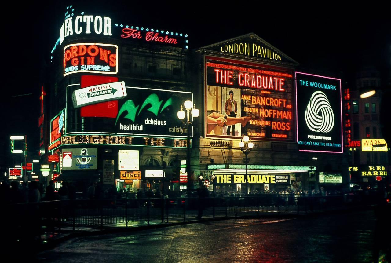 Photographies Couleur Brillantes D'un Londres Presque Swinging En 1968 ...