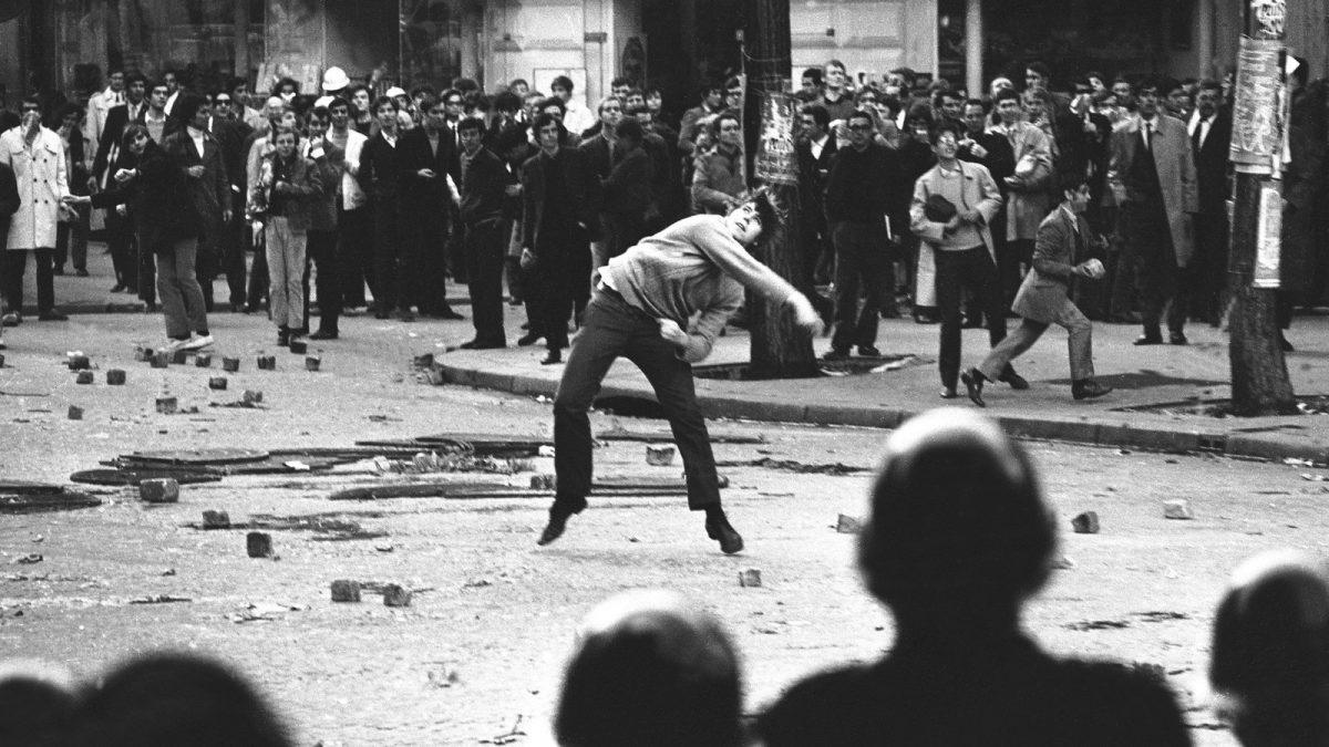 Quand Paris a brûlé: photographies dramatiques des soulèvements de 1968 à Paris