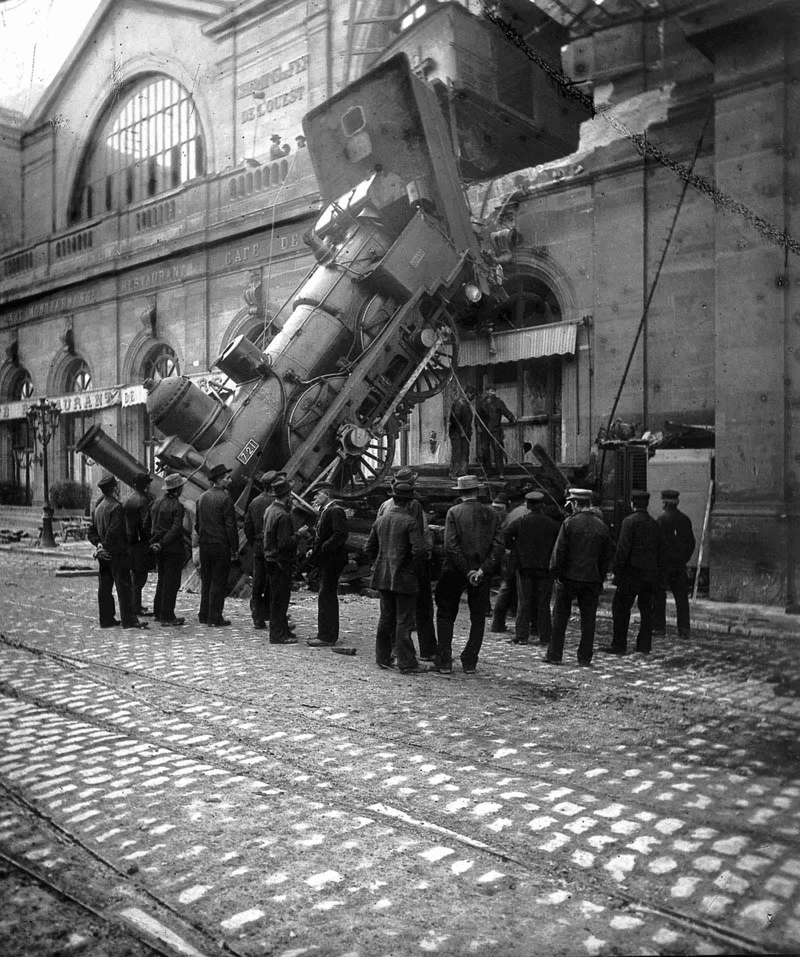 L'épave du train Montparnasse en photos rares, 1895