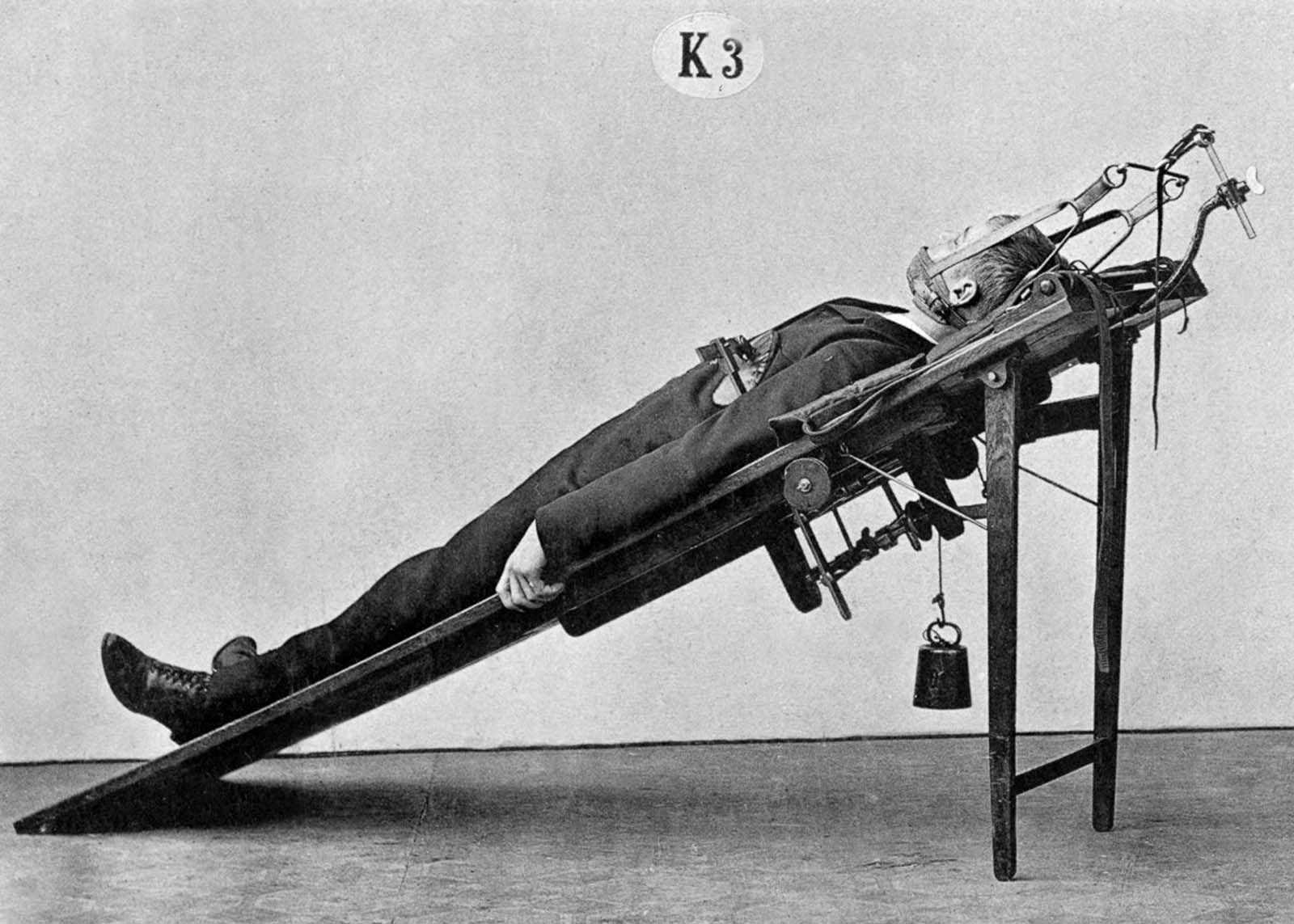Les premières machines de gymnastique au monde conçues par le Dr Gustav Zander, 1892