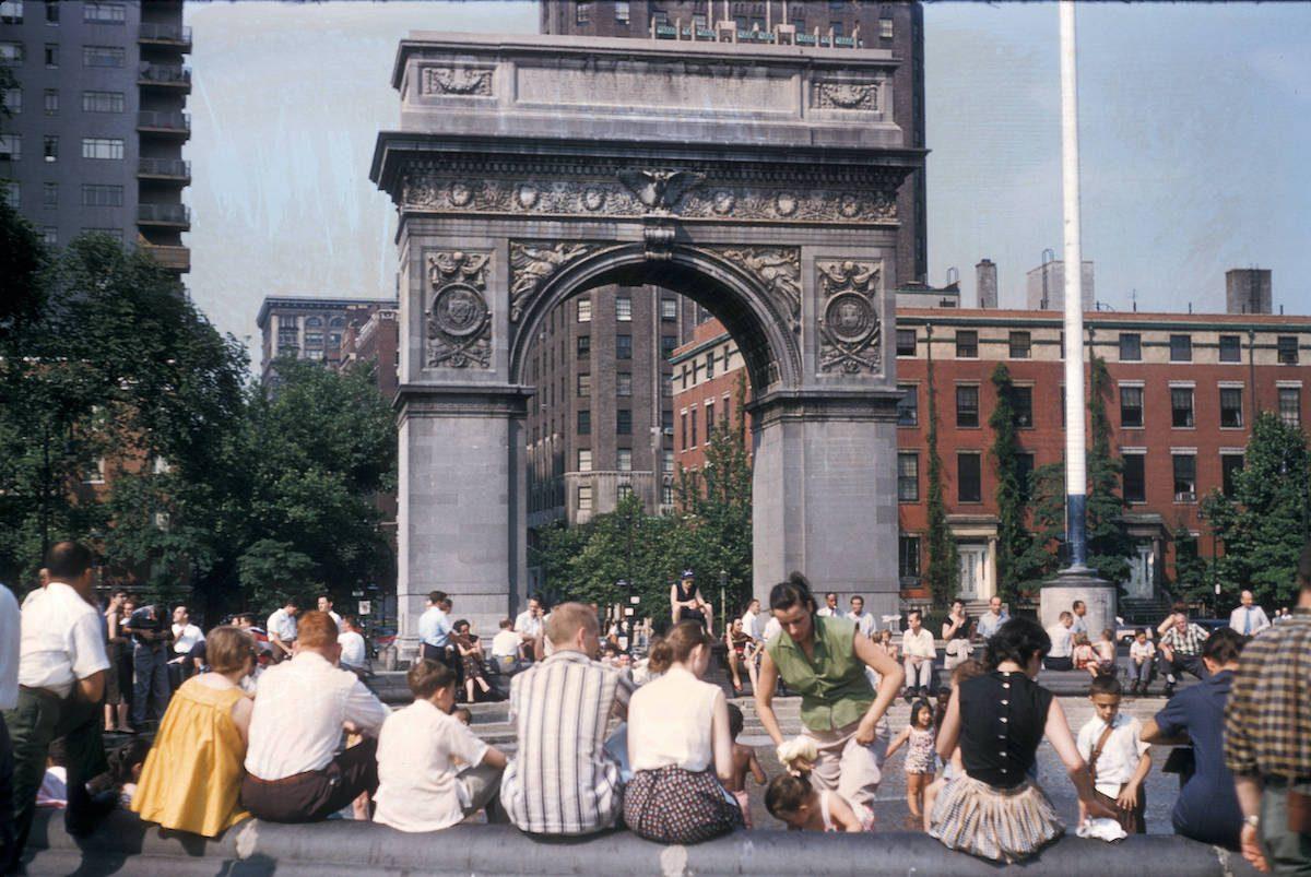 Mid-Century Manhattan : New York des années 50 en Kodachrome
