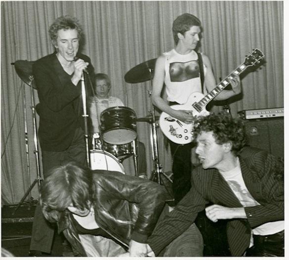 A Midnight Special – Écoutez le concert londonien de The Clash en 1976