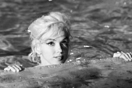 Photos étranges de Marilyn tout au long de sa vie